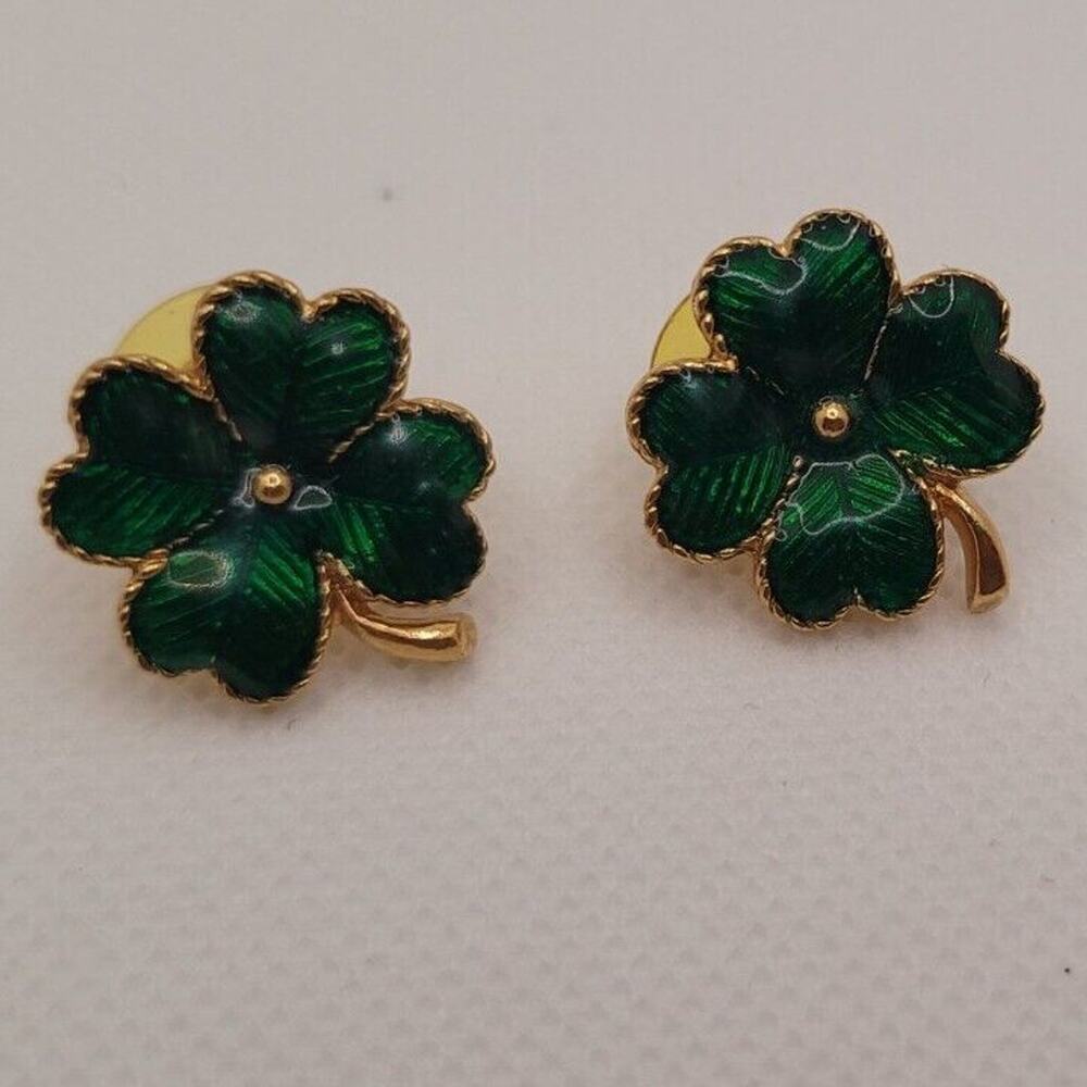 Avon Four Leaf Clover Green Enamel Gold Tone Stud Pierced Earrings